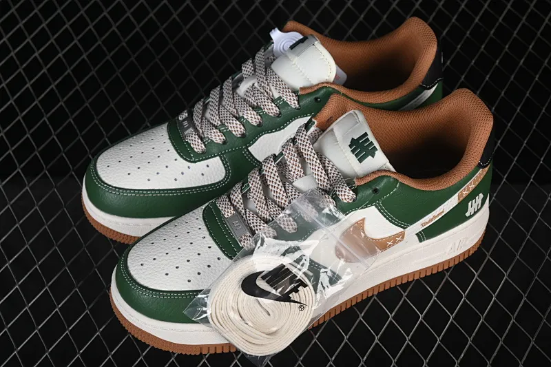 All categories Nk Air Force 1 Air Force series Nk Air Force 1 Low Air Force low top Nike Air Force 1'07 Low UN joint grass green splicing raw rubber Air Force 1 low top casual sneakers JP8028-006